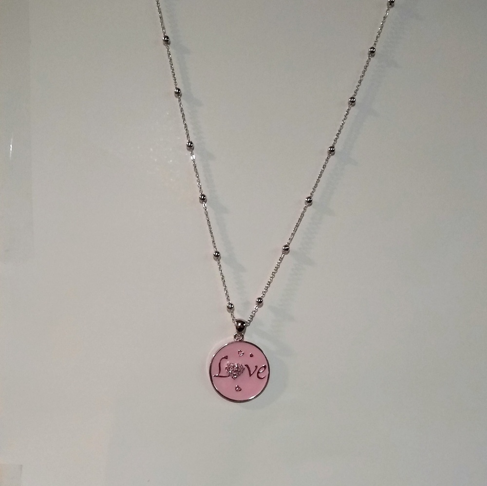 Long chain with love pendant